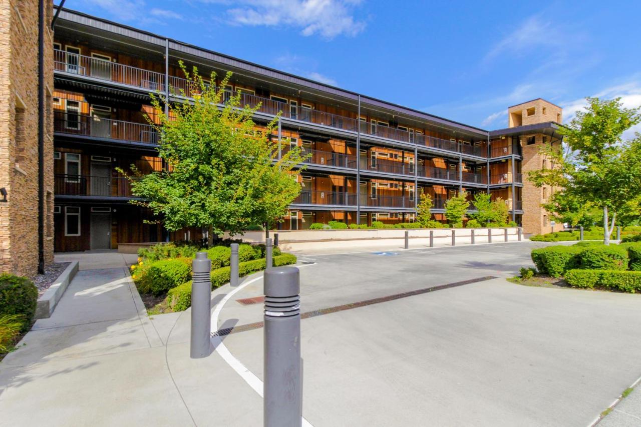 Chelan Resort Suites: Water Sunset Exterior foto